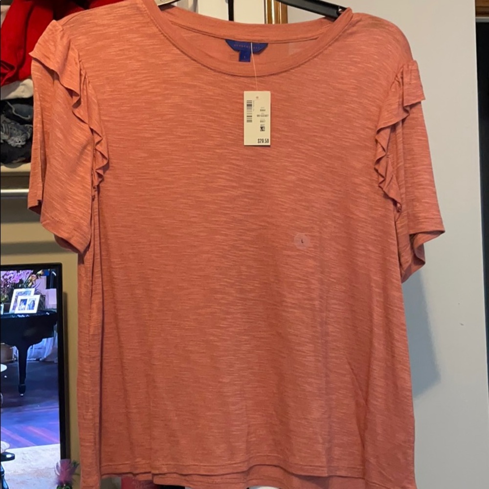 Ruffled sleeve tee